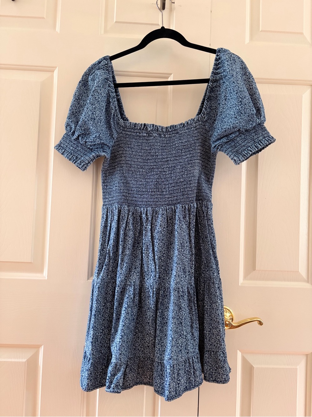 American Eagle Outfitters Blue Floral Smocked Puff-Sleeve Mini Dress